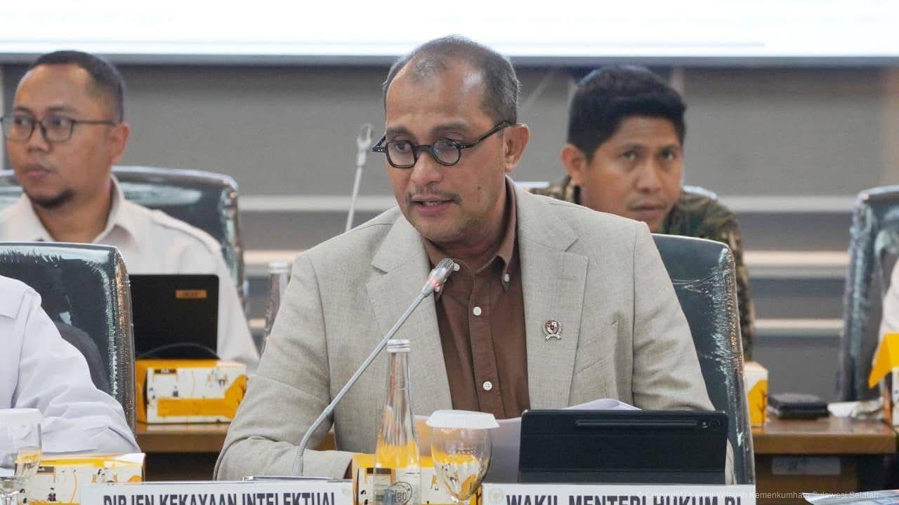 Wamen Eddy Sampaikan Tata Kelola Royalti Musik melalui Permenkum 27/2025 di DPR