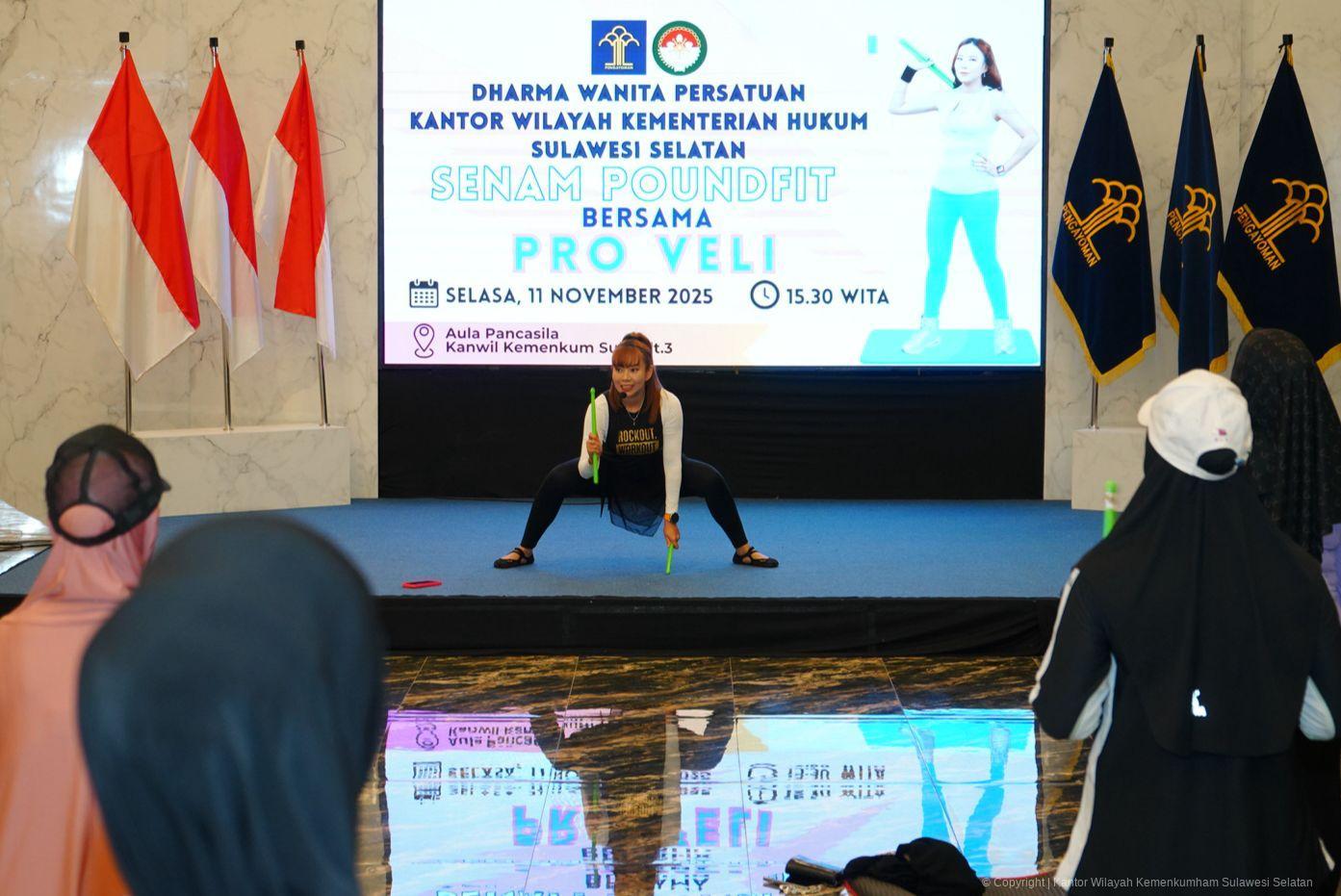 Dharma Wanita Kemenkum Sulsel Ajak Anggota Hidup Sehat Lewat Senam Poundfit