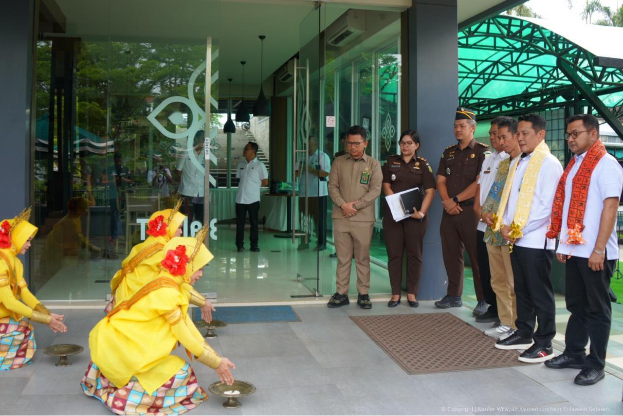 Perkuat Sinergi Penyelesaian Sengketa, Kanwil Kemenkum Sulsel Dorong Lahirnya Paralegal dan Mediator Handal