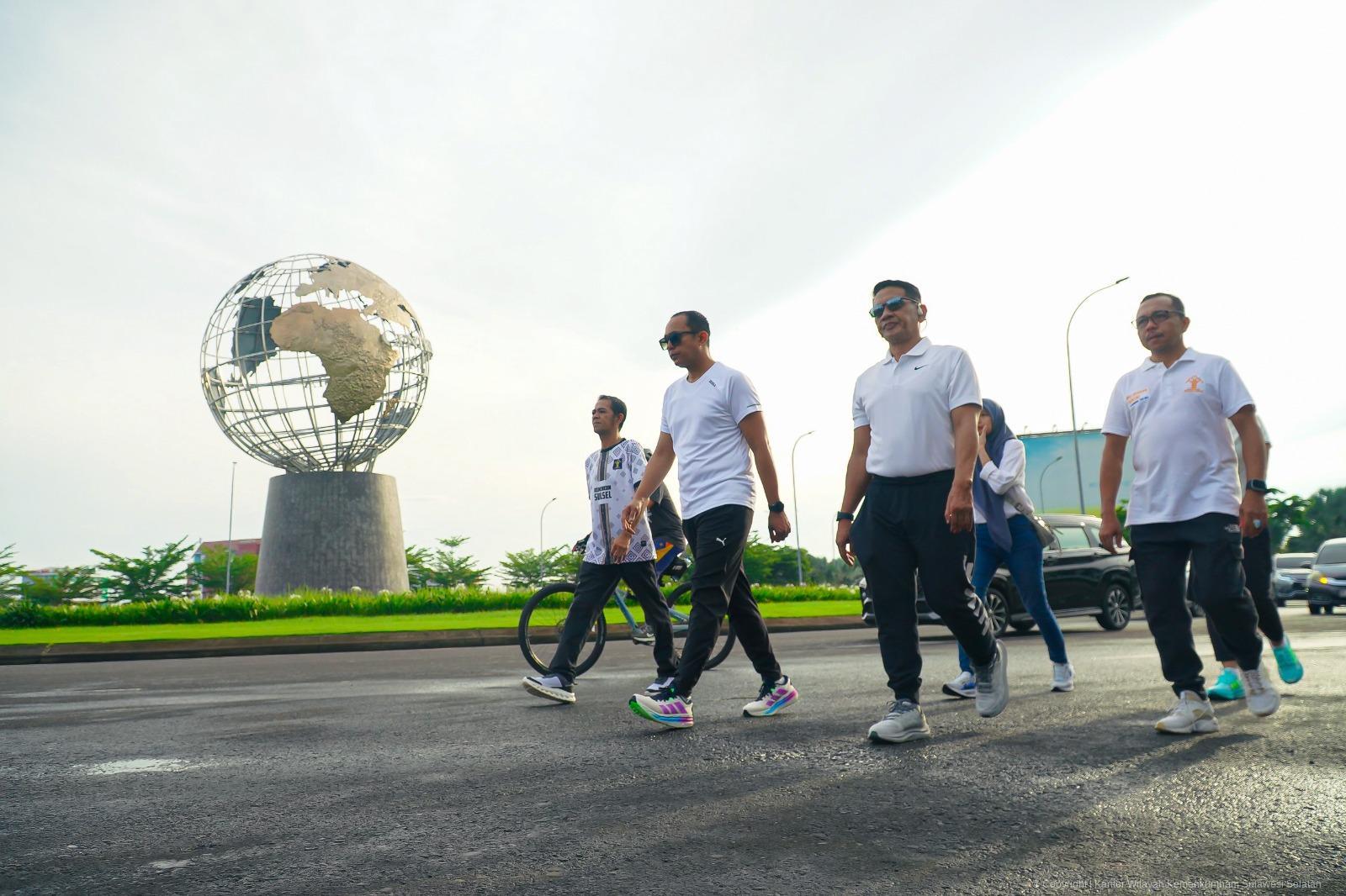 ASN Kanwil Kemenkum Sulsel Padati CPI dalam Jalan Sehat Lankum Carady