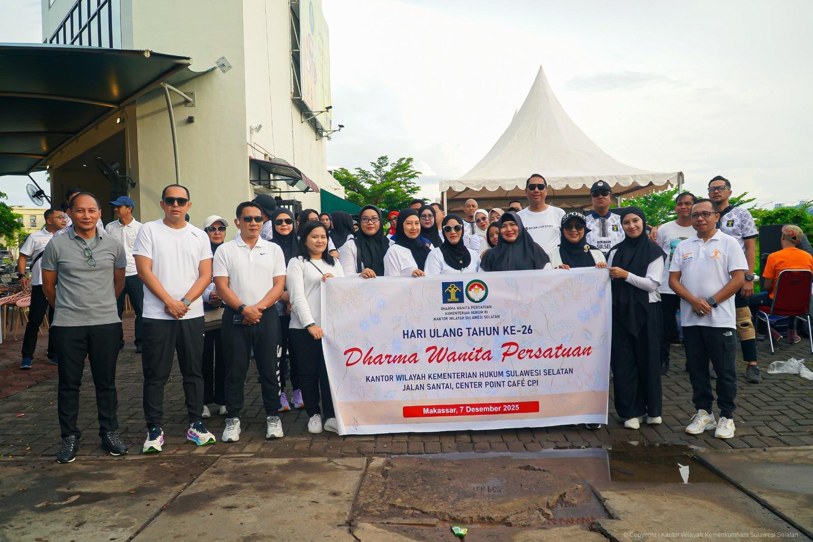 DWP Kanwil Kemenkum Sulsel Ambil Peran Sentral dalam Jalan Sehat Lankum Carady 2025