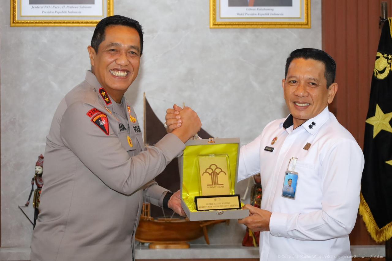 Perkuat Sinergi Penegakan Hukum, Kakanwil Kemenkum Sulsel Kunjungi Kapolda Sulsel