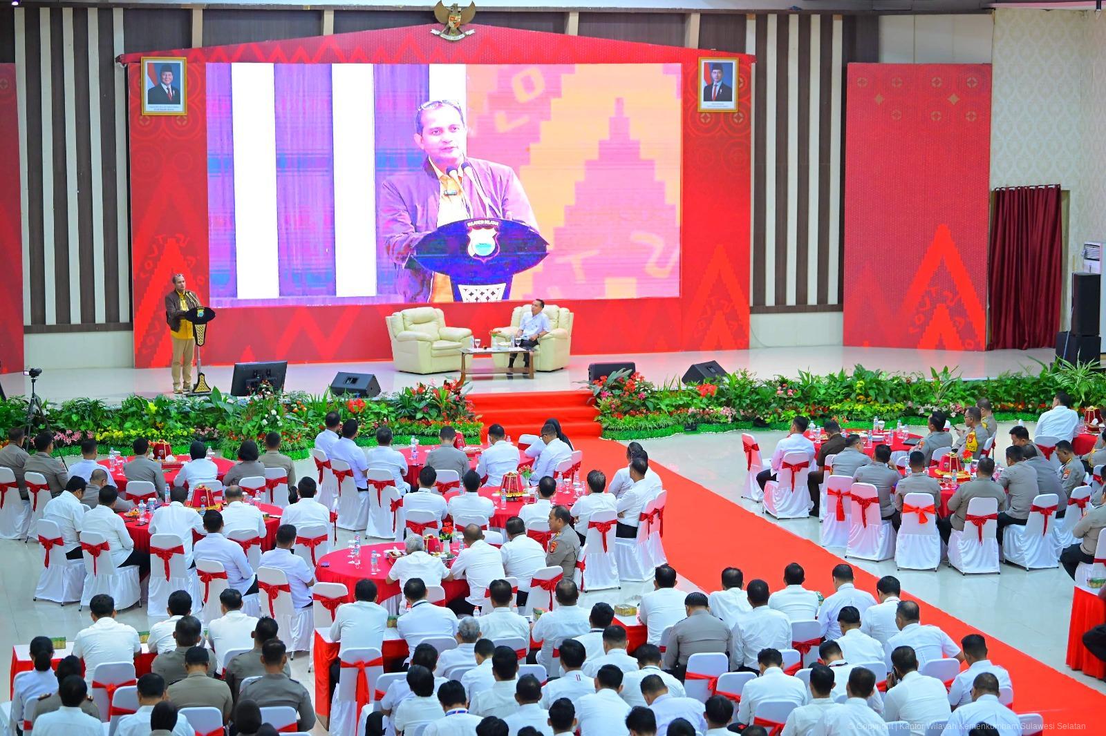 Sosialisasi KUHP–KUHAP di Polda Sulsel, Wamenkum Soroti Peran Strategis Polri dalam Hukum Pidana Baru