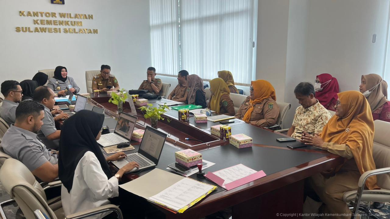 Kanwil Kemenkum Sulsel Fasilitasi Harmonisasi Dua Produk Hukum Daerah Bidang Perizinan di Maros
