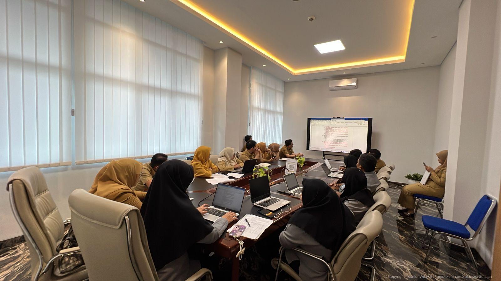 Kanwil Kemenkum Sulsel Harmonisasi Ranperwali Makassar tentang Perubahan Aturan Tambahan Penghasilan ASN