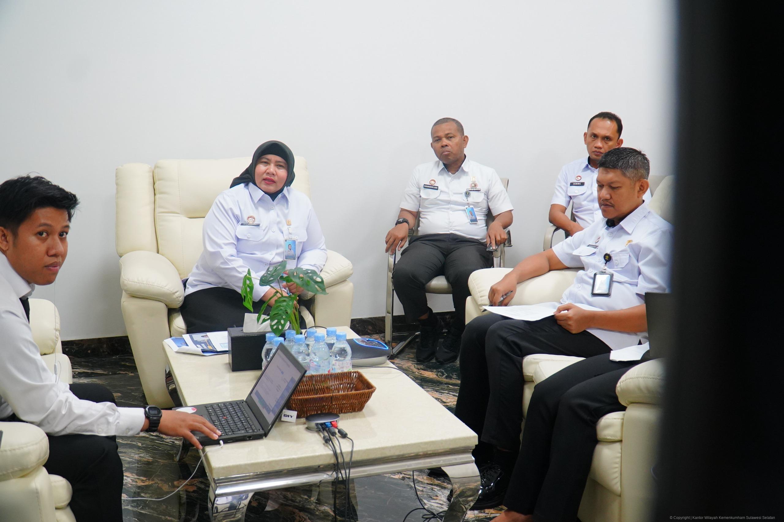 Kanwil Kemenkum Sulsel Utamakan Prinsip Akuntabilitas Dalam Rapat Rekonsiliasi Data Anggaran Bantuan Hukum