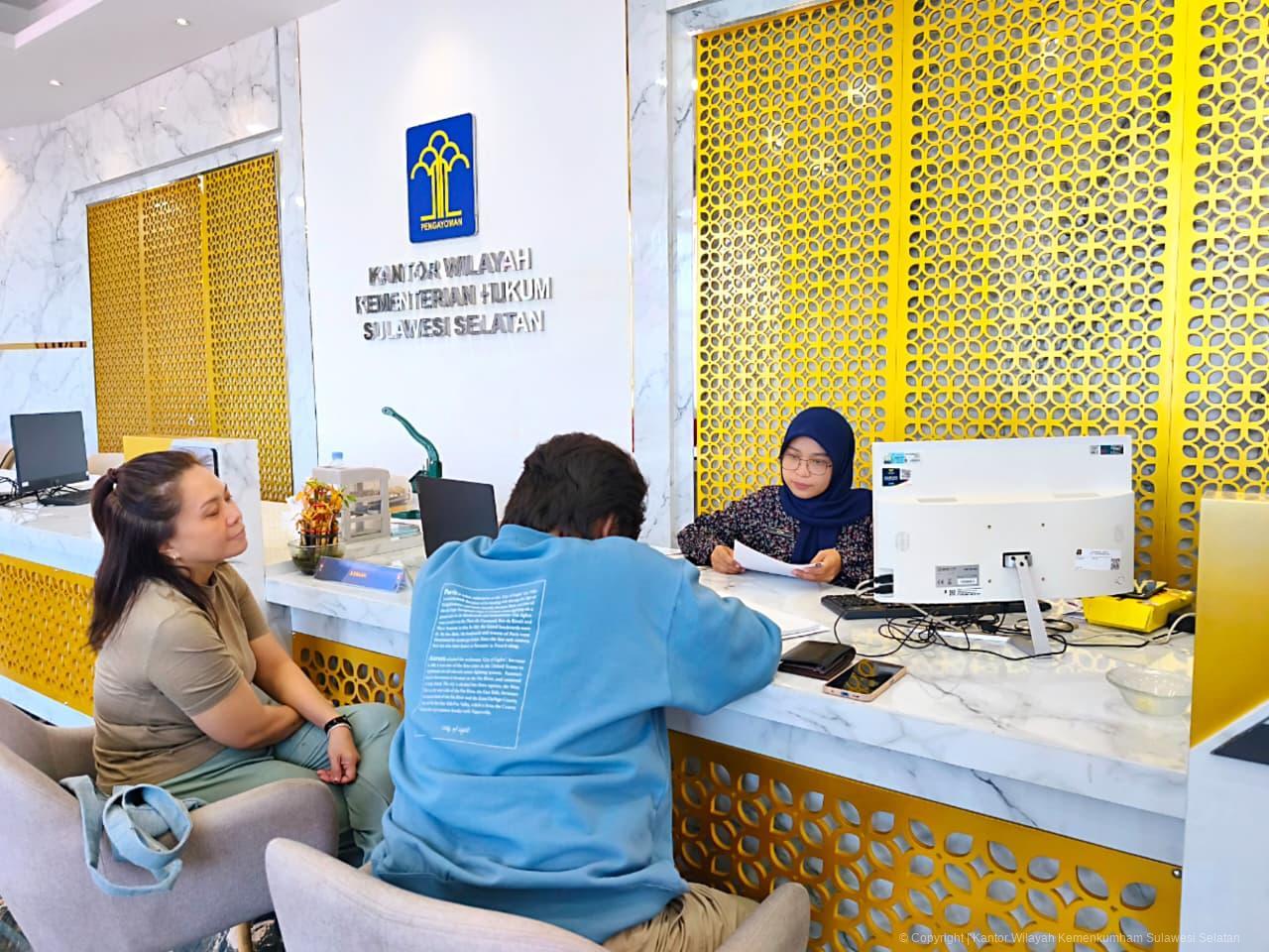 Tutup Pekan dengan Produktif, Kanwil Kemenkum Sulsel Cetak 22 Sertifikat Apostille dan Sambut Notaris Baru Sinjai