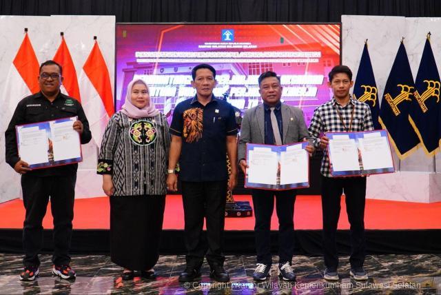 41 OBH Sulsel Teken Kontrak Bantuan Hukum 2025 Kakanwil Dorong Pemerataan Layanan