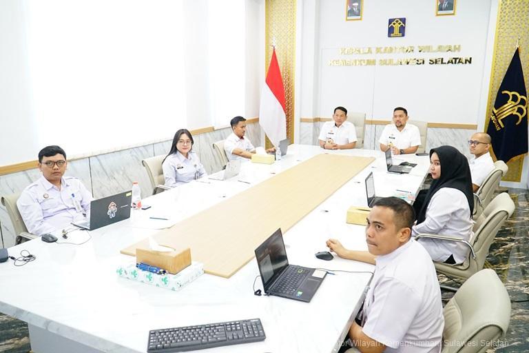 6 Pegawai Kanwil Kemenkum Sulsel Ikuti Ujian Penyesuaian Ijazah2