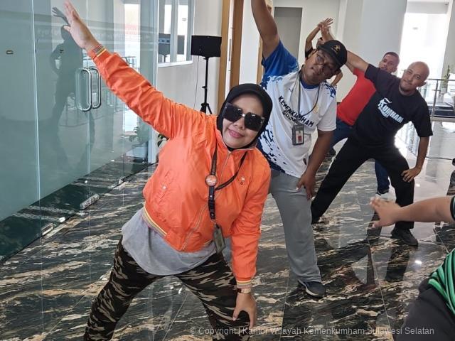 ASN Kanwil Kemenkumham Sulsel Ikuti Kumham Sehat Kumham Produktif