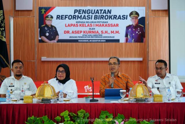 Asep Kurnia Minta Jajaran Lapas Makassar Perkuat Layanan Untuk Raih WBK