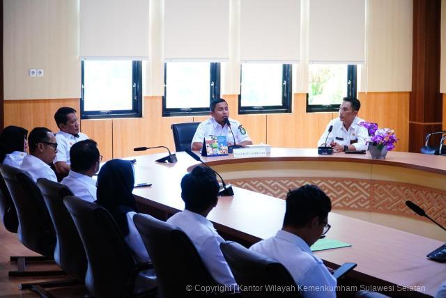 Bahas Percepatan Layanan Publik Kakanwil Kemenkum Sulsel Sambangi Walikota Parepare1