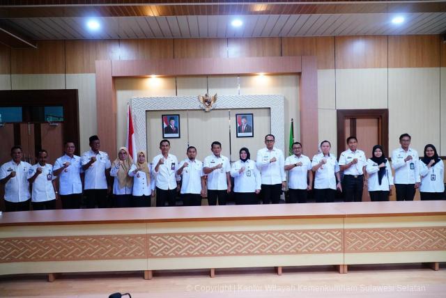 Bahas Percepatan Layanan Publik Kakanwil Kemenkum Sulsel Sambangi Walikota Parepare2