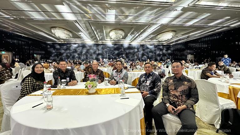 Berperan Aktif Tingkatkan Permohonan IG Kanwil Kemenkumham Sulsel Terima Penghargaan dari Menkum RI3