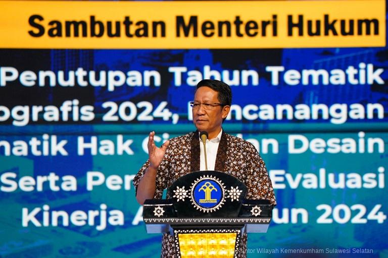 Berperan Aktif Tingkatkan Permohonan IG Kanwil Kemenkumham Sulsel Terima Penghargaan dari Menkum RI5