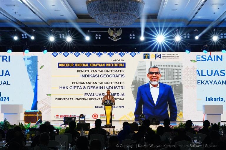 Berperan Aktif Tingkatkan Permohonan IG Kanwil Kemenkumham Sulsel Terima Penghargaan dari Menkum RI6