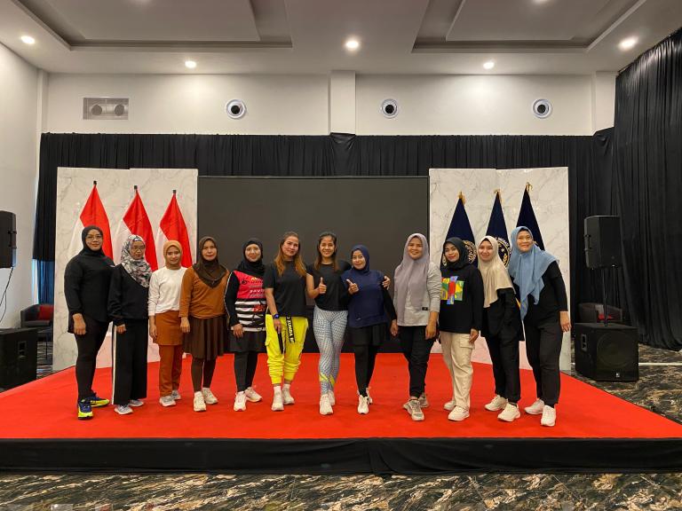 DWP Kemenkum Sulsel Gelar Senam Bersama Perkuat Kebersamaan dan Gaya Hidup Sehat