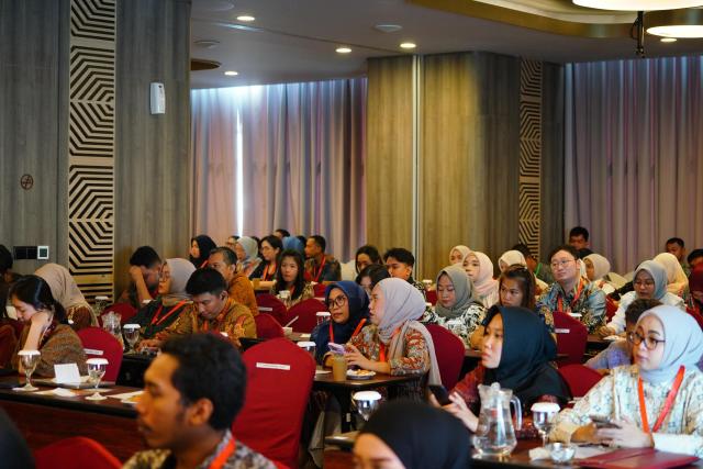 Dihadapan Notaris se Sulsel Direktur Badan Usaha Kemenkum RI Jelaskan Regulasi Pemilik Manfaat Korporasiv1