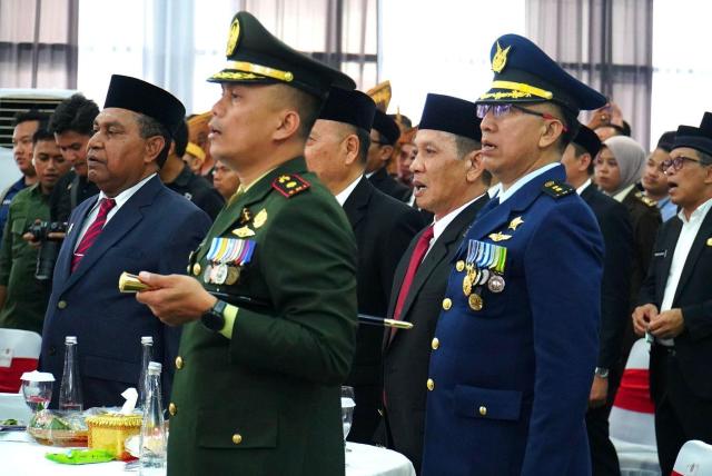 Dihadiri Gubernur Sulsel Kakanwil Andi Basmal Hadiri Penyerahan Remisi WBP di Lapas Makassar1