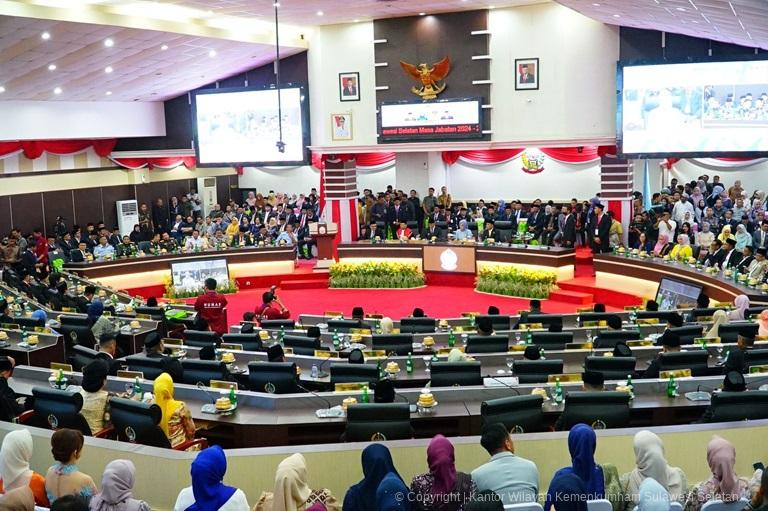 Hadiri Rapat Paripurna Pengucapan SumpahJanji Anggota DPRD Sulsel Kanwil Kemenkumham Sulsel Siap Kolaborasikan Pembentukan Perda