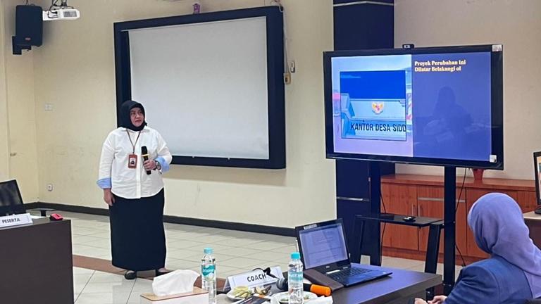 Kadiv P3H Kanwil Kemenkum Sulsel Jalani Seminar Implementasi Proyek Perubahan Pada Pelatihan Kepemimpinan Nasional Tingkat II