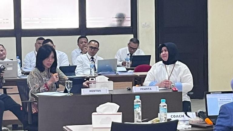 Kadiv P3H Kanwil Kemenkum Sulsel Jalani Seminar Implementasi Proyek Perubahan Pada Pelatihan Kepemimpinan Nasional Tingkat II1
