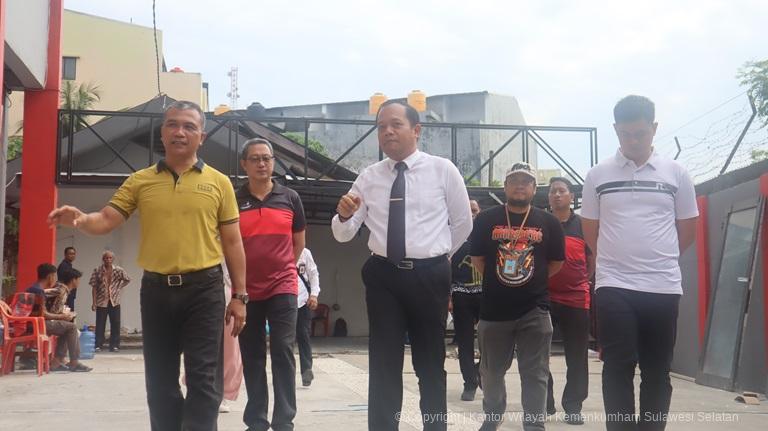 Kadiv Pemasyarakatan Dorong Pegawai Bapas dan Rutan Makassar Berikan Kinerja dan Pelayanan Terbaik Pada Masyarakat
