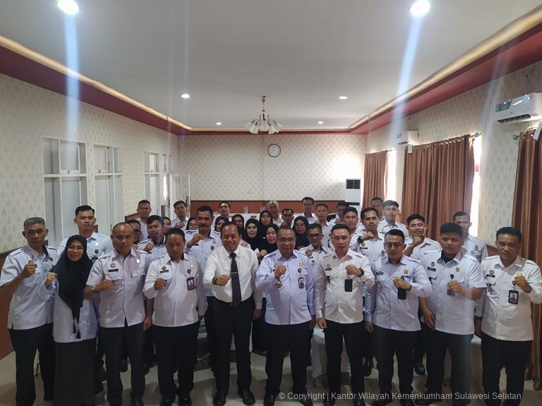 Kadiv Pemasyarakatan Dorong Pegawai Bapas dan Rutan Makassar Berikan Kinerja dan Pelayanan Terbaik Pada Masyarakat2