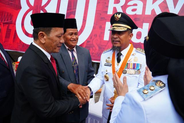 Kakanwil Andi Basmal Hadiri Detik Detik Proklamasi HUT RI ke 80 di Rujab Gubernur Sulsel