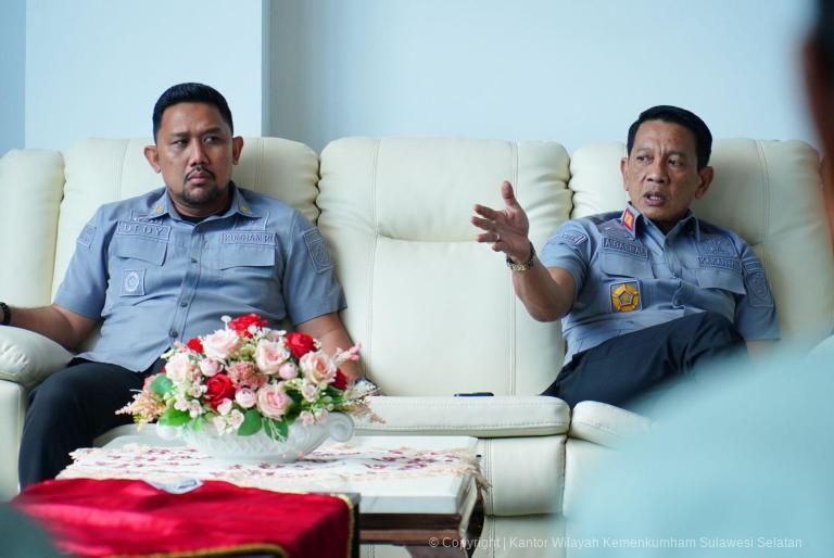 Kakanwil Andi Basmal Imbau Petugas Security dan OB Disiplin Bekerja Jaga Layanan Tetap Prima