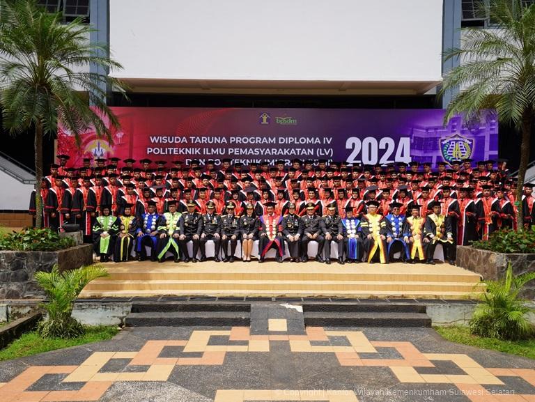 Kakanwil Kemenkumham Sulsel Ucapkan Selamat Kepada 625 Wisudawan Program Diploma IV POLTEKIP dan POLTEKIM4