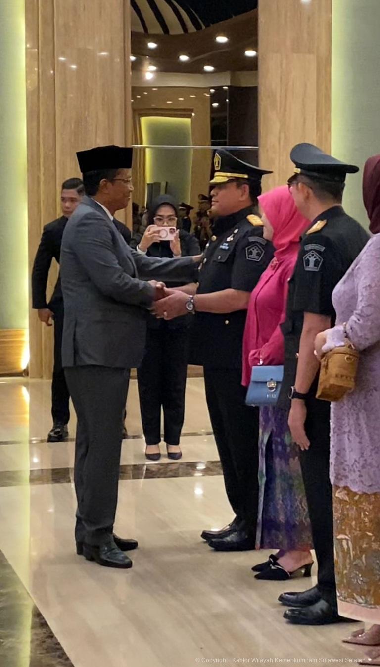 Kakanwil dan Kadivyankum HAM Kanwil Kemenkumham Sulsel Resmi Dilantik Sebagai Pejabat di Kementerian Hukum4