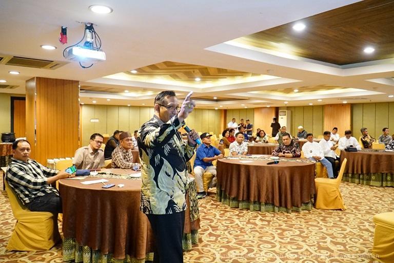 Kanwil Kemenkum Sulsel Ajak Kepala Desa Se Sulsel Daftar Paralegal Justice Award