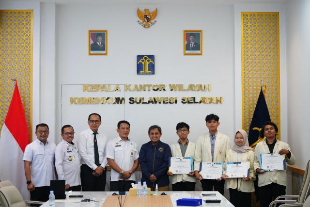 Kanwil Kemenkum Sulsel Berkolaborasi dengan Mahasiswa Universitas DIPA Ciptakan Aplikasi Jelajah KI Sulsel1