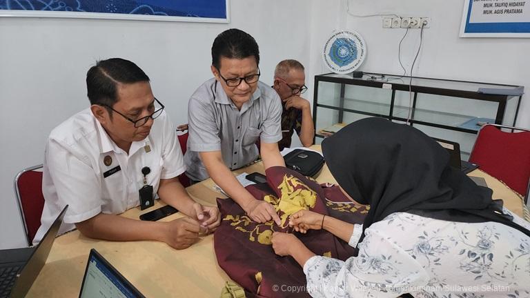 Kanwil Kemenkum Sulsel Dampingi Penyempurnaan Dokumen Indikasi Geografis Tenun Sutera Sengkang