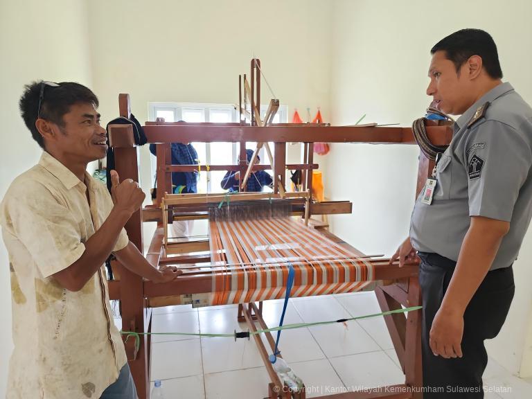 Kanwil Kemenkum Sulsel Dampingi Penyusunan Dokumen Deskripsi Indikasi Geografis Tenun Kajang dan Tenun Bira Bulukumba