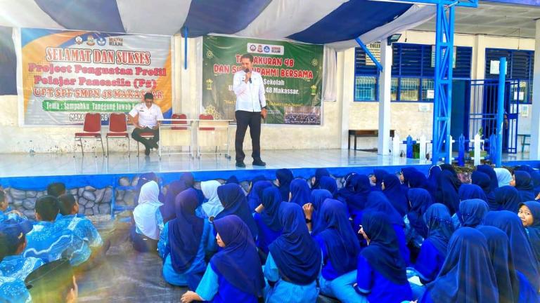 Kanwil Kemenkum Sulsel Edukasi Siswa SMPN 48 Makassar Tentang Aspek Hukum LGBT