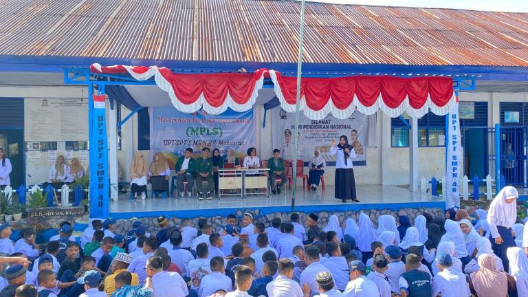 Kanwil Kemenkum Sulsel Edukasi Siswa SMPN 48 Makassar tentang Kekerasan NAPZA Judi Online