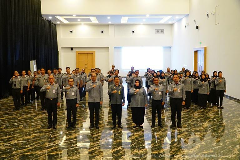 Kanwil Kemenkum Sulsel Gelar penandatanaganan PK dan Komitmen Bersama Pembangunan ZI menuju WBKWBBM1