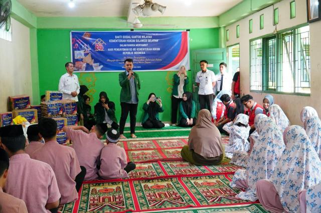 Kanwil Kemenkum Sulsel Kolaborasi Bersama Mahasiswa UMI dan UNHAS Sosialisasikan Anti Bullying di Panti Asuhan1