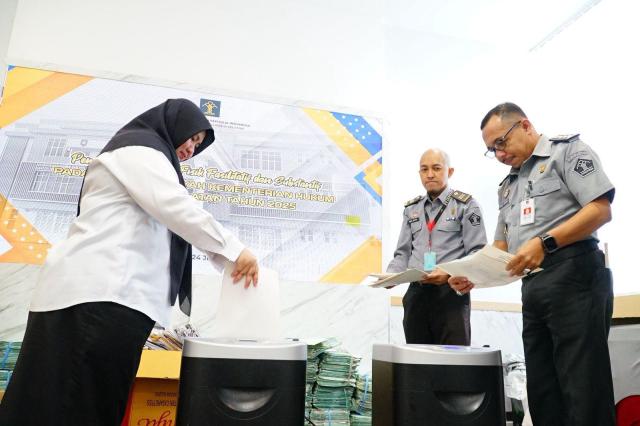 Kanwil Kemenkum Sulsel Musnahkan 5.248 Berkas Arsip untuk Efisiensi Ruang dan Anggaran1