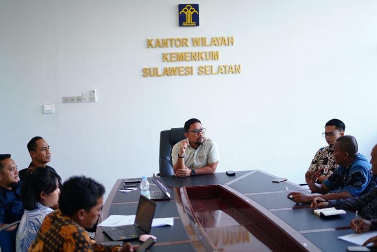 Kanwil Kemenkum Sulsel Perkuat Tata Kelola Aset melalui Evaluasi Penggunaan BMN oleh Kabag TU dan Umum