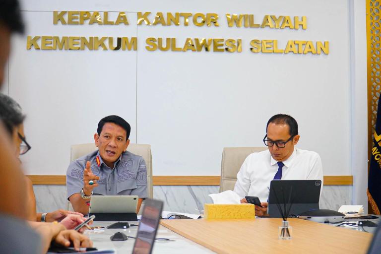 Kanwil Kemenkum Sulsel Susun Buku Panduan Pemeriksaan Notaris