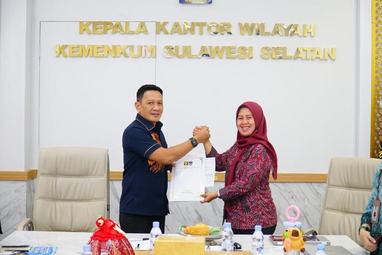 Kanwil Kemenkum Sulsel Terima Hasil Audit Ketaatan BMN Kakanwil Tegaskan Komitmen Tindak Lanjut
