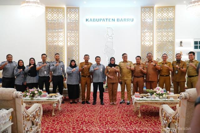 Kemenkum Sulsel dan Pemkab Barru Sepakati Kerja Sama di Bidang Hukum2