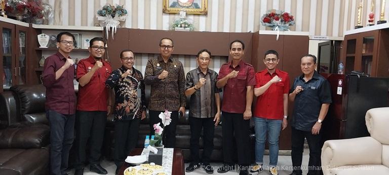 Kunjungi UMI Kepala Divisi Pelayanan Hukum Bahas Kunjungan Menteri Hukum dan Kerjasama KI1