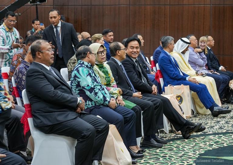 Menko Yusril Pemerintah Hormati Putusan MK yang Batalkan Presidential Threshold3