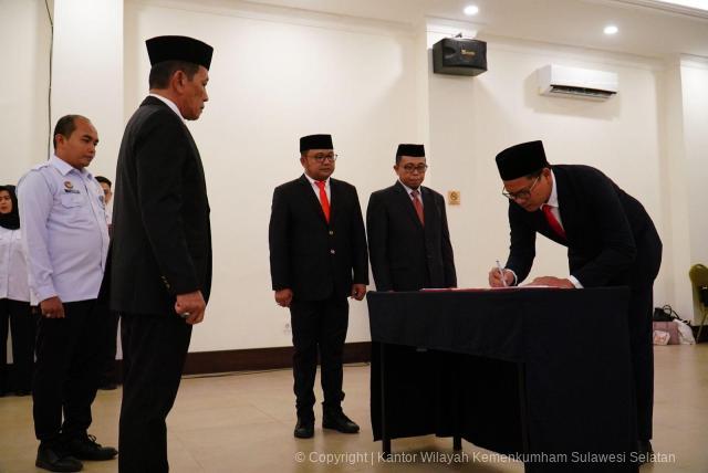 NOTARIS BARU BULUKUMBA RESMI DILANTIK KAKANWIL TEKANKAN INTEGRITAS DAN PROFESIONALISME2