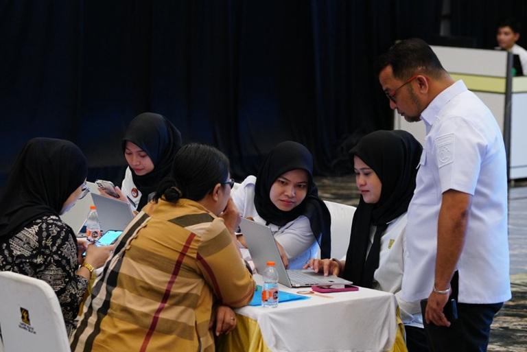 Perkuat Perlindungan Produk Lokal 50 IKM Makassar Dapat Pendampingan Penelusuran Merek