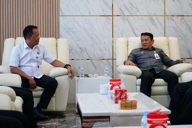 Perkuat Sinergi Hukum dan Pemasyarakatan Kanwil Kemenkum Sulsel Terima Kunjungan Asdep Kemenko Kumham Imipas